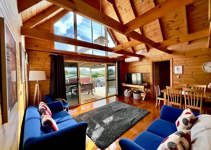 House With Bay Views - St Helens Family Escape