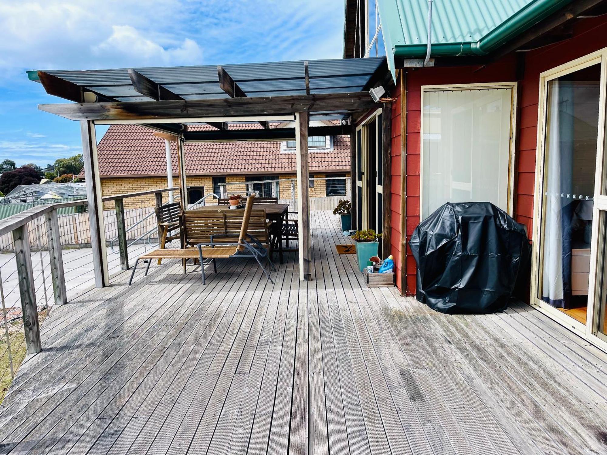 House With Bay Views - Family Escape